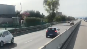 Torre Cajetani. Perde il controllo dell’auto e si schianta